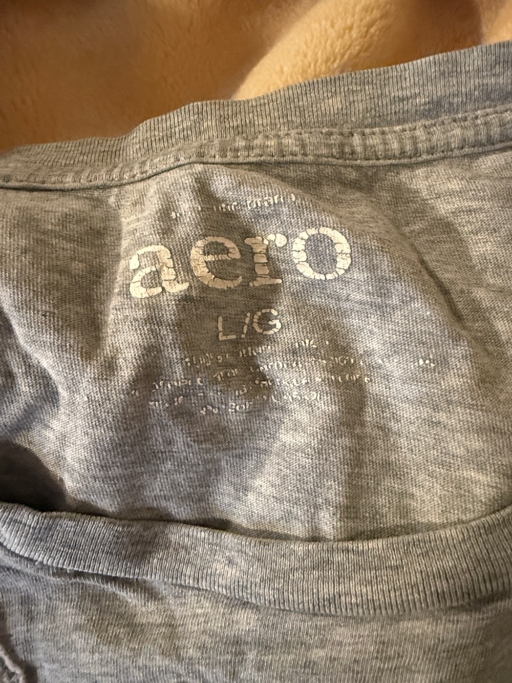 Aeropostale Light Gray Script Logo Tee - Picture 2 of 3